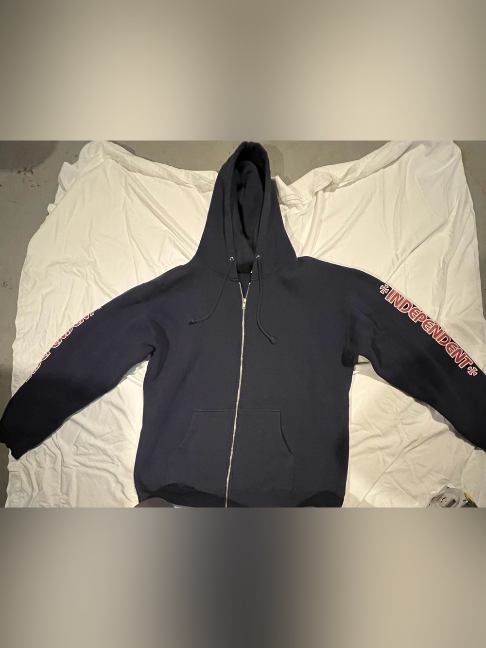 Vintage Independent Black/Red Big Cross Logo Y2K Men’s Sz: Medium Zip Up Hoodie